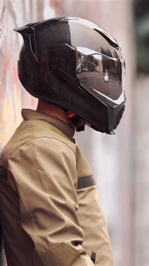 3.5K views · 198 reactions | ULTRAFLITE Carbon, performance without compromise. Equipped with MIPS brain protection, a handcrafted carbon shell, and the full coverage Dropshield Ultra. | Icon | Facebook