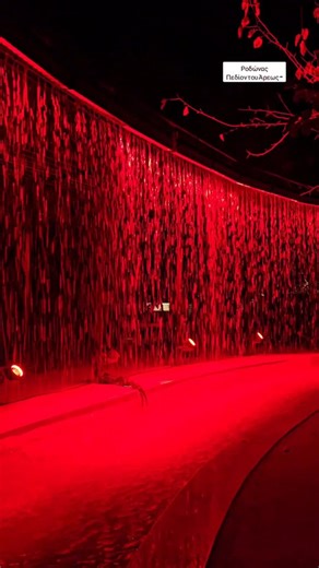 🌳 𝗣𝗲𝗱𝗶𝗼𝗻 𝘁𝗼𝘂 𝗔𝗿𝗲𝗼𝘀 𝗧𝗢 𝗣𝗔𝗥𝗞𝗢 𝗠𝗔𝗦 🌱 on Instagram: "💦 Φέτος ο Ροδώνας είναι διαδραστικός: στέκεσαι στο γεφυράκι, σηκώνεις τα χέρια και κάνεις τα χρώματα να χορεύουν ✨️ Κάθε 15 λεπτά υπάρχει κι ένα σόου χρωμάτων 🎉 Αξίζει να τον δείτε #πεδιοντουαρεως. Χορηγία της ΕΥΔΑΠ για το Χριστουγεννιάτικο Χωριό 2025. #pediontouareostoparkomas #πεδιοντουαρεωςτοπαρκομας #pediontouareos #χριστούγεννα #χριστουγεννιάτικοχωριό"