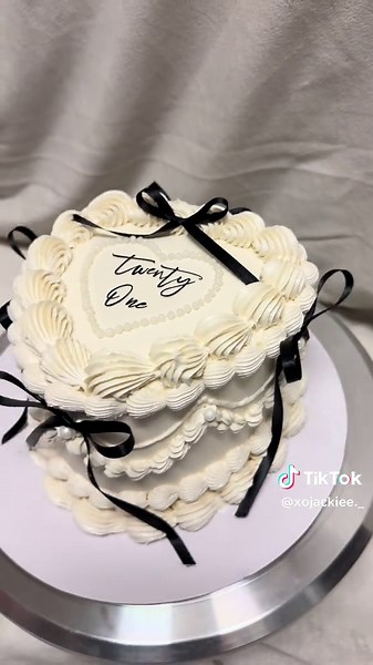 Twenty-One Birthday Cake Decorating Ideas