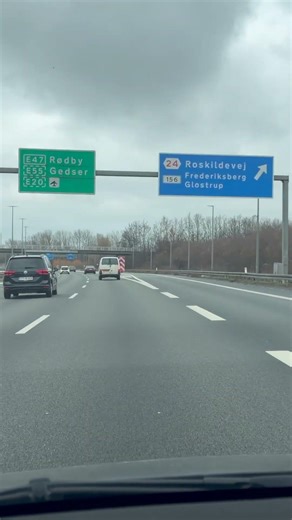 Tesla Drive Copenhagen to Airport #tesladrive #teslavlog #teslaroadtrip