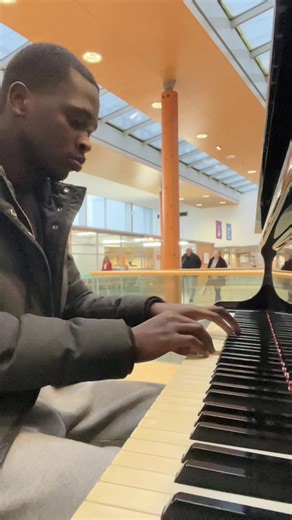 Emotional Piano Night at the Hospital