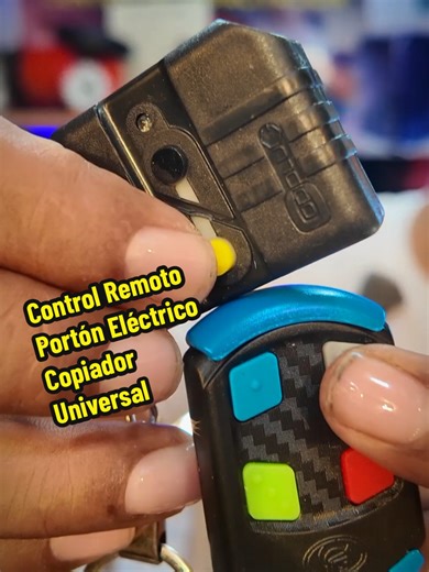 Control Remoto Portón Eléctrico, Copiador Universal de controles Control DUN8 control Dun MKJ. face to face remoto de portón, puertas, Santa María, portones de edificio. Copia tu Control de manera rápida y sencilla. ⚠️Para hacerle copia a tu Control presiona un botón del control TOP8 que te enviamos y el botón del que deseas copiar hasta que la luz encienda y listo. para todo tipo de Control Remoto Unik y Novus de Codiplug. también para E5, Nova, Garen... #codiplug #control #portones #motorporto