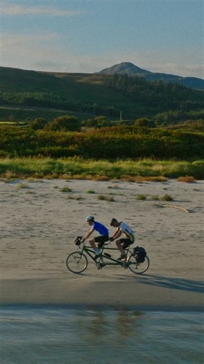 Somhairle Spins: tandems, tòin ghoirte, agus tòrr spòrs! 🚴‍♀️🗺️ Sreath ùr a’ tighinn gu @bbciplayer agus YouTube BBC ALBA - Dimàirt 13mh den Fhaoilleach 👀 Watch the whole series on iPlayer from the 13th, or follow Somhairle’s journeys day-by-day over on our YouTube channel. #gàidhlig #scottish #gaelic #cycling #scotland @s0mhairle