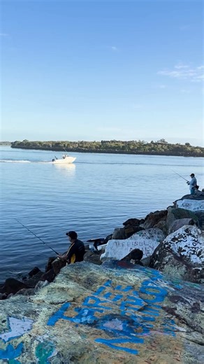 Oof, what a day! Day 2 – The Great NRMA Road Trip with Sunrise 🌊🐕 📍 NRMA Port Macquarie Breakwall Holiday Park 🐬 Seaside stays with a view 🐾 Getting sudsy at the dog wash 🎨 Colourful craft, Port Mac style Tune into Sunrise tomorrow from 5.30am as as we continue our epic adventure up the coast to NRMA Angourie Resort, Yamba 🌴🍹 👇 Want to win $10,000 of NRMA getaways plus fuel and spending money? Enter now! http://nrma.holiday/1vs The NRMA | NRMA Parks and Resorts