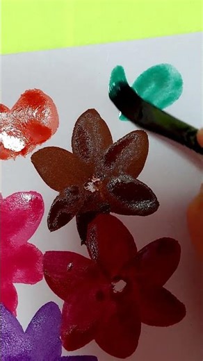 Painting a Composition of Contrasting Colors #art #drawing #flowers #watercolor