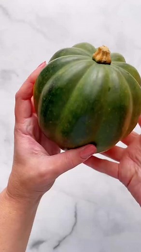 1.2K views | How to Cut an Acorn Squash #EasyRecipe #LearnOnTikTok #thanksgiving #acornsquash | Cookies Capable | Facebook