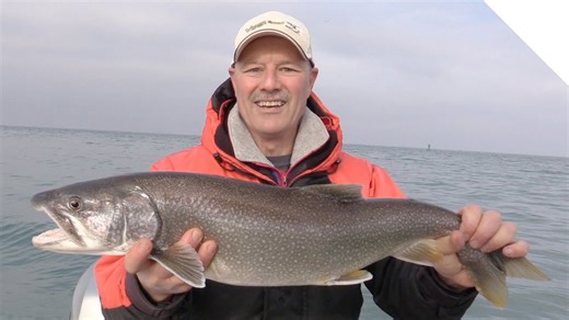 Jigging for lake trout with the Stingnose jigging spoon