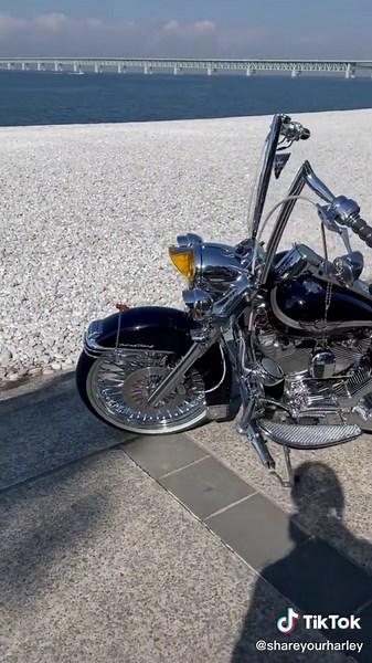 Custom Road King Motorcycle Features Cholo Style and Harley Davidson Parts