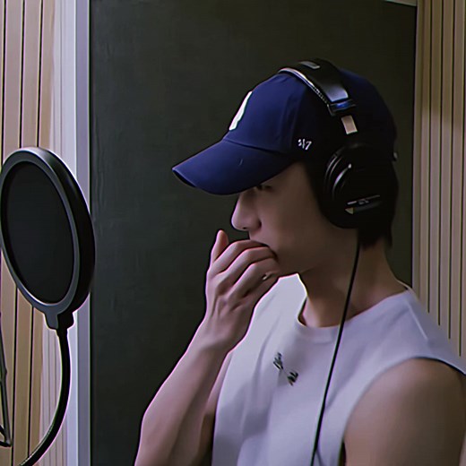 changkyun’s english accent ARRRGGGHHHHHHHHH #changkyun