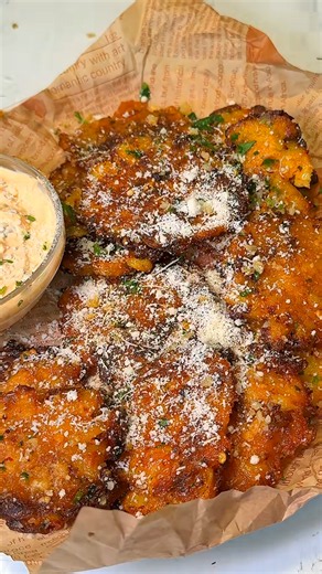 How to make the crispiest garlic butter smashed potatoes