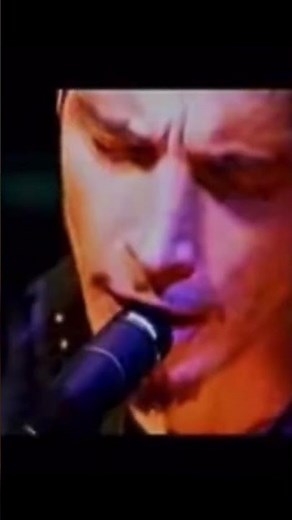 Soundgarden “Burden In My Hand” live 1996