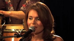 🇪🇸 Conoce a French Latino, solo tienes que darle al play para disfrutar de su música 🇫🇷 Connaître French Latino, il vous suffit seulement d'appuyer sur la touche Play pour profiter de leur musique 🇬🇧 To know French Latino, you just have to it it to the Play to enjoy their music 🇧🇷 Conoce a French Latino, solo tienes que aperte o play para para desfrutar da sua música | French Latino