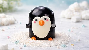 How to make a cute penguin chocolate dessert