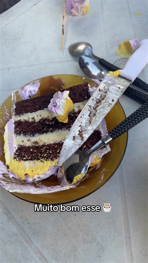 Celebrando com Bolo: Aniversário da Merlia em João Pessoa