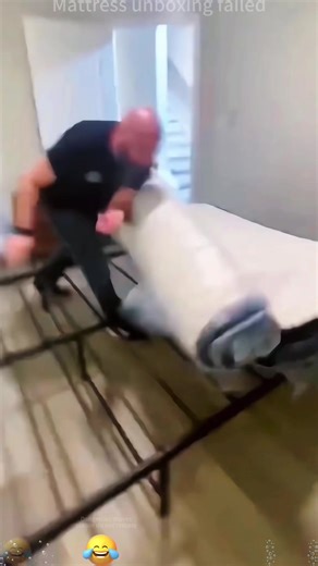 Epic funny mattress fail 🤣🤣🤣#funny #funnyvideos #fyp #mattress #fail