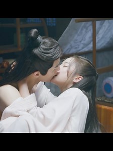 120K views · 1.5K reactions | Cinderella helps the sick prince take a bath 灰姑娘帮生病的王爷洗澡 Drama：The Expect Love Welcome to my channel! #夫君大人别怕我 #TheExpectLove | 追剧hot drama | Facebook