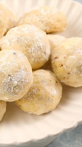 30 reactions | Celebrate the season with our Almond Amaretto Cookies...