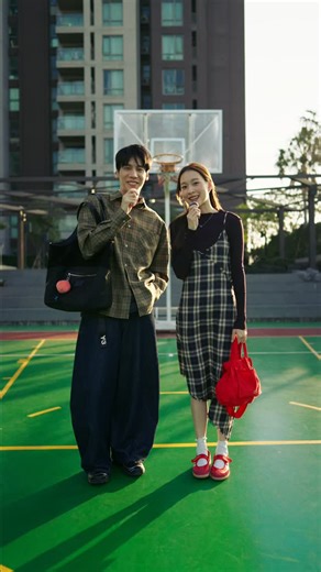 Atipat Kulawattanalai on Instagram: "OOTD กะน้องสาวบ้างเนอะ 🏀🏀 P.Rom Tee - COS Shirt - Lieu Homme Bottom - COS Barrel Twist Jean Indigo Shoes - Salomon XT-6 N.Amy Innerwear - Beyond the vines Skirt - Zara Shoes - Adidas Bag - Beyond the vines"