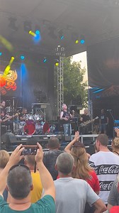 260K views · 5K reactions | Egyedül járom a vàrost 落 Ács ☝️ | Lord zenekar | Facebook