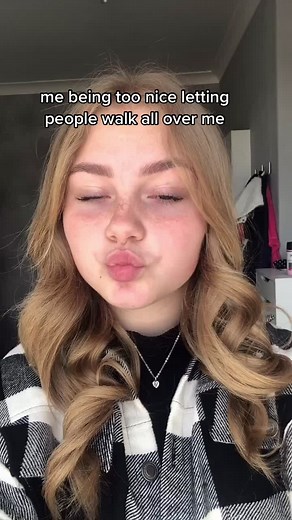 Nat Xx (@natalie_jane_xo)’s videos with Press - Cardi B