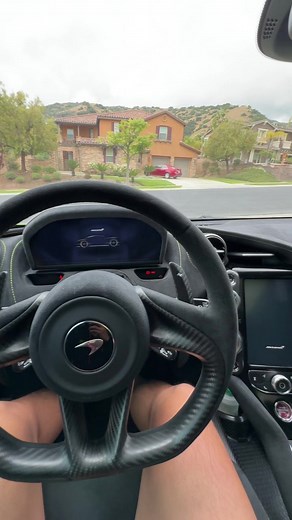 Exploring the Luxurious McLaren 765LT Interior