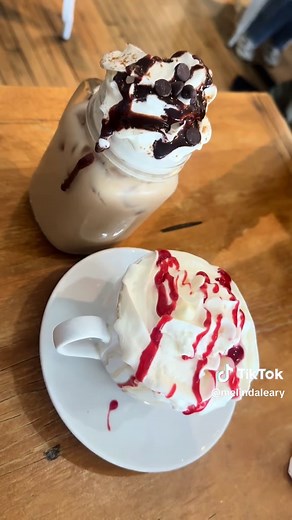the perfect girls day trip in collingswood, New Jersey. definitely save this for your next girls day🫶🏻 itinerary: Sabrina’s Cafe Kiss and Tell Chatter box BeSpoke Revolution Coffee #njplacestovisit #girlsdayidea #thingstodonj #njfoodfinds #fyp @katianaame
