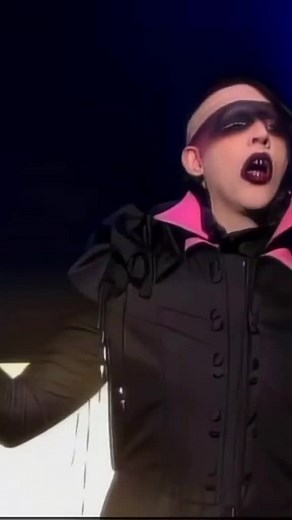Marilyn Manson - Personal Jesus #marilynmason #manson #personaljesus #depechemode #live #satan #satanic