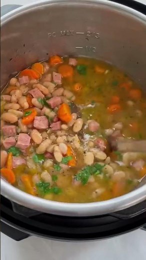Instant Pot Ham and Bean Soup