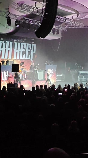 Uriah Heep live in Helsinki #samwood #uriahheep #hardrock #concert #heavymetal