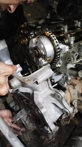 Pasang cover timming chain kijang innova #reels #servismesin #montirmobil | Kang Mus