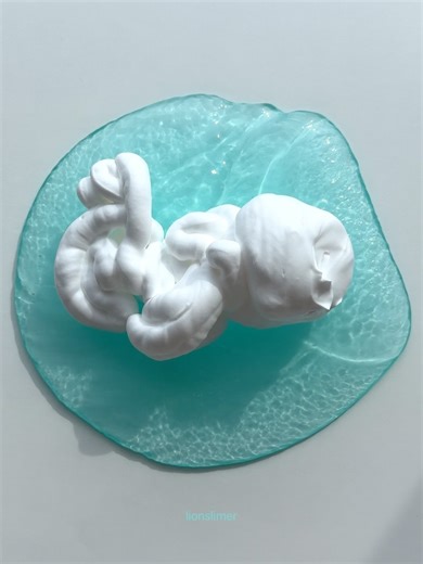 Lion | Slime with shaving cream | Instagram