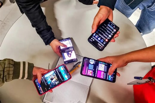 Banks, e-wallets given a year to comply with fraud management system | ABS-CBN News