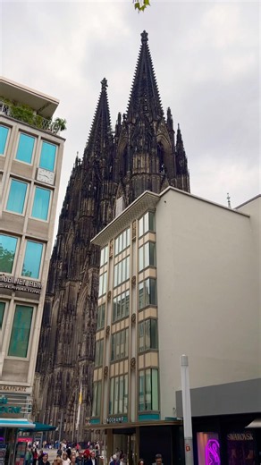 Cologne Cathedral: Germany's Gothic Masterpiece #shortvideo #travel #germany #viral #4k