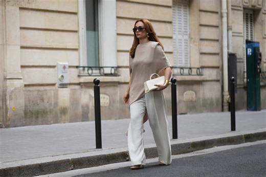 Stradivarius e Mango confermano: i pantaloni bianchi wide leg sono l’alternativa alle gonne boho