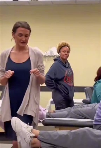 surprise mfer! #pregnant #surprise #class #medical #help