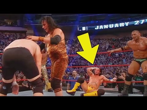 20 Minutes of Wrestlers Who Couldn't Stop Laughing