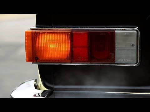 Who Has the Right of Way? | Driving Lessons