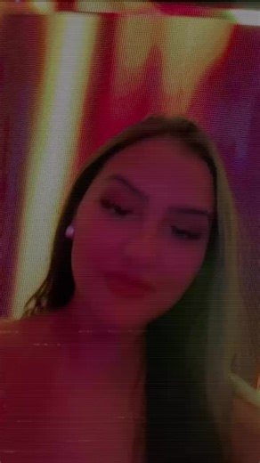 Carolzinhapss no TikTok