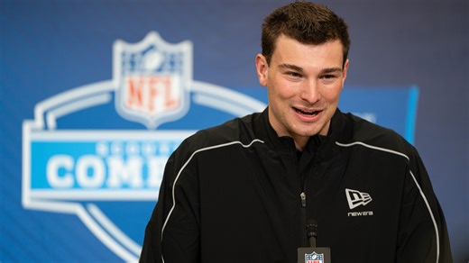 How Indiana football's Fernando Mendoza met NFL greats Tom Brady, Peyton Manning