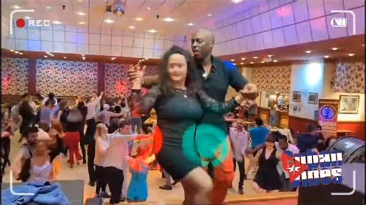 LatinMotion on Instagram: "Throwback to last time @carltonthomasuk of @cubanvibesdanceschool joined our @latinmotionuk 💃🏻 REVOLUCION 🇨🇺 Cuban Salsa Night 🔥 at📍 The Land Rover Sports & Social Club (Solihull BIRMINGHAM) We do it all again this 📅 SATURDAY 1st NOVEMBER with ⭐️ The LatinMotion Team ⭐️ plus special guest ⭐️ CARLTON THOMAS (Cuban Vibes) ⭐️ and many more ✓ Join & Share 🔗 here for reduced admission on the door 👉🏼 https://fb.me/e/3CdMT8ycM We love our monthly LatinMotion Cuban S