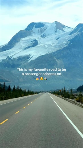 Tap for the location The Icefields Parkway in Canada, is without a doubt the most beautiful road that I’ve ever driven down. There’s incredible mountain views in ever direction, and epic waterfalls, lakes and hikes that are just a short walk off the road. Here are some spots that you can’t miss along the Icefields Parkway with distances from Jasper and Banff: 📍Athabasca Falls Distance from Jasper: 30 km (20 mins) Distance from Banff: 200 km (2 hr 30 mins) 📍Goats & Glaciers Lookout Distance fro