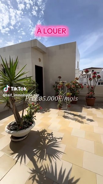 Chambre avec salle de bain indépendante à louer à Ouest Foire, proche de la Fédération Sénégalaise de Football et en face de la gendarmerie. Prix : 85 000 FCFA par mois Étage : 3ᵉ Contact : 📞 77 712 03 37 (M. Diaw) ⸻ English version: Room with private bathroom for rent in Ouest Foire, near the Senegalese Football Federation and opposite the gendarmerie. Price: 85,000 FCFA per month Floor: 3rd Contact: 📞 221 77 712 03 37 (Mr. Diaw) ⸻ Hashtags : #TAÏFIMMOBILIER #creatoracademy #tiktokmonetized #