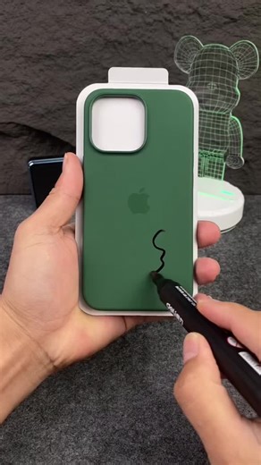 Strong drop resistance, no damage to the phone from the fitted case and a comfortable feel in the hand.#phonecase #uk #readyforsummer #summertok #tiktokmademebuyit #magsafe