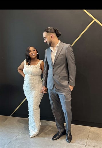 Queen Elsa (@official_elsabrina)’s videos with original sound - E 🖤