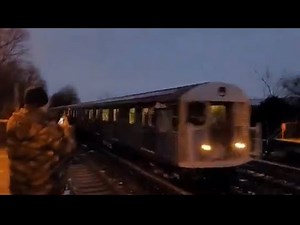 R32 Farewell Final Run Q Train Passing By Neck Road with the WABCO AA2 horn