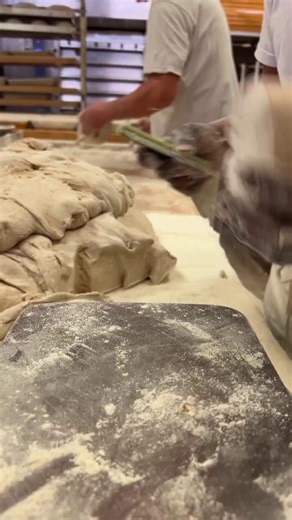 4.9K views · 11 reactions | Müsst ihr für euren Job auch um zwei Uhr nachts aufstehen? Für Bäckermeister Alexander Sturm ist das Alltag. Ihm gehört die Bäckerei Nieland in Hattingen. Wir durften einen Blick hinter die Kulissen werfen.  Mehr dazu lest ihr im Artikel: waz.de/409173833 | WAZ | Facebook