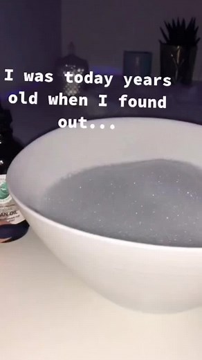 Less damage to our nails #nailart #falsenails #smallbusiness #nailtech #pressonnails #nailglue #falsenailtips