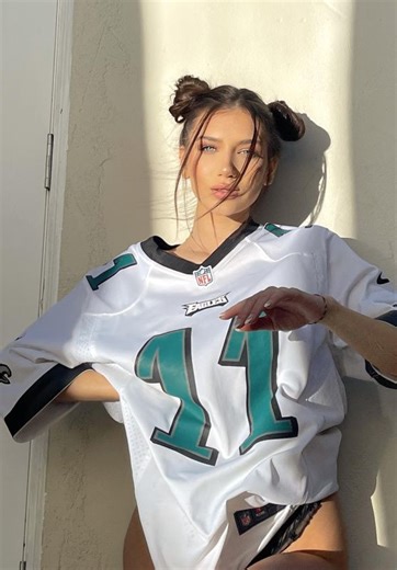 Mads Lewis Live Stream Video and Photos 02/01/2023 • CelebMafia