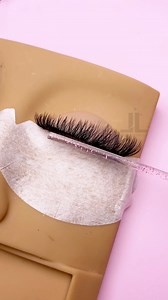 15K views · 124 reactions | Working with our Cashmere Lashes殺 Lightweight, and soft ✨  UNLOCK THE REFLECTION:  WEB: lymeebeauty.com  APP: Download → CODE “APP20” = 20% OFF! #lashes #lashes #lymeebeauty #cashmerelashes #volumelashes | Lymeebeauty Eyelash | Facebook