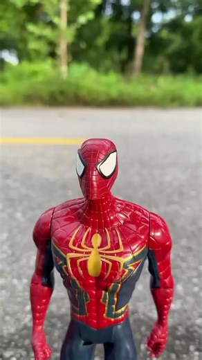 Spider-Man Adventure for Kids: Choose the Missing Head!